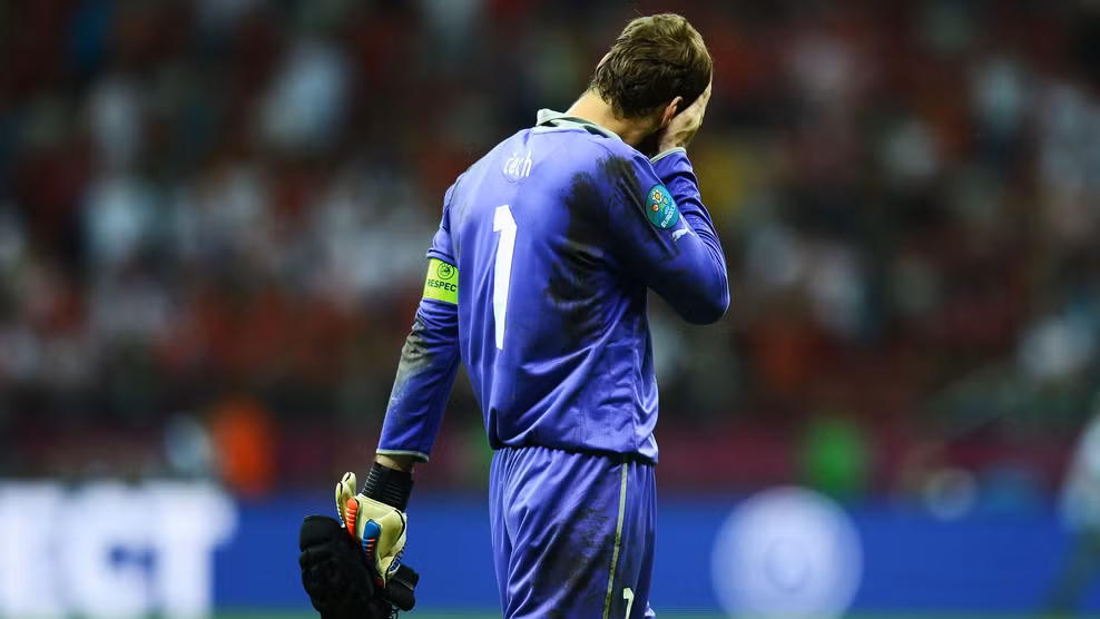 Còn Cech, buồn và thất vọng... Còn Cech, buồn và thất vọng...