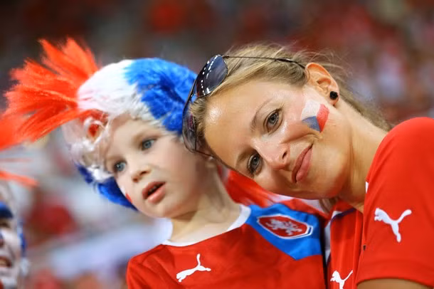Niềm vui tột đỉnh của các CĐV CH Czech!