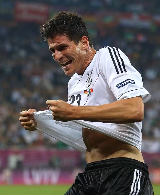 Cầu thủ ghi nhiều bàn thắng nhất: Alan Dzagoev (Nga), Mario Gomez (Đức), Mario Mandzukic (Croatia): 3 bàn.