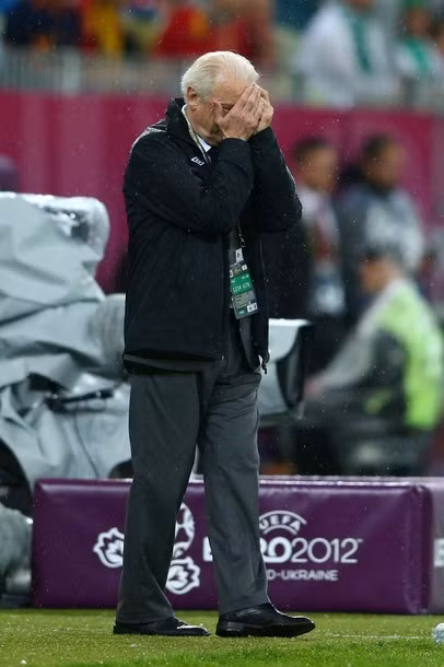 HLV Trapattoni cũng hết phép!