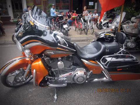 Harley Davidson Ultra Classic hầm hố. Harley Davidson Ultra Classic hầm hố.