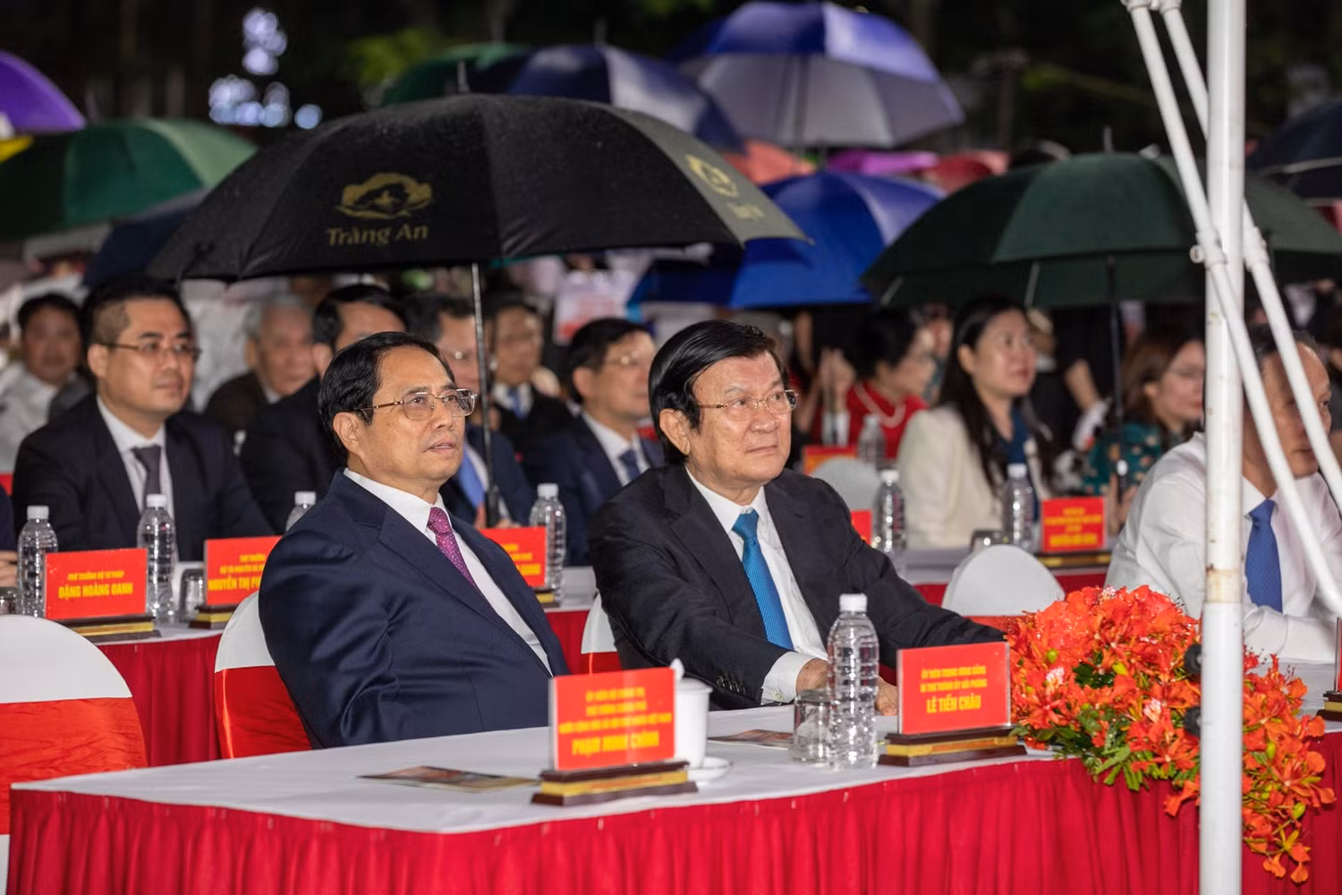 Thủ tướng Chính phủ Phạm Minh Chính, nguyên Chủ tịch nước Trương Tấn Sang dự lễ hội Hoa Phượng Đỏ - Hải Phòng 2023 (Ảnh: ĐT)
