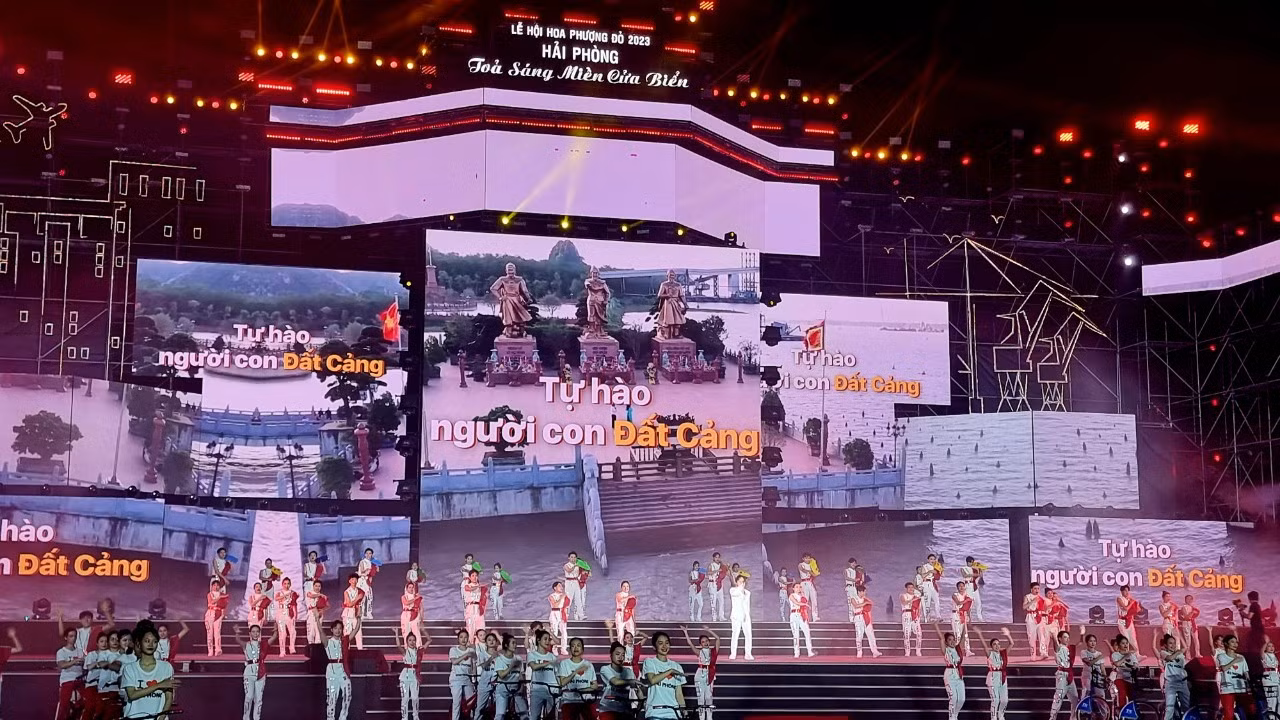 Các tiết mục nghệ thuật tại lễ hội (Ảnh: Phong Pink)