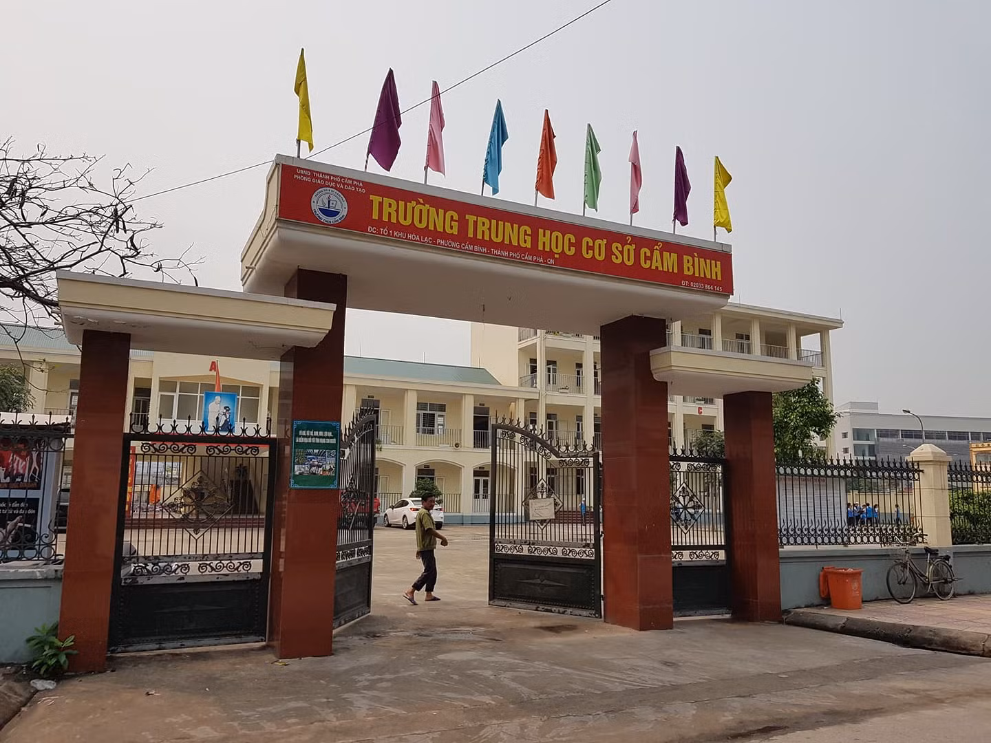 Các cơ quan chức năng đang vào cuộc xác minh việc nữ sinh lớp 7 Trường Trung học cơ sở Cẩm Bình bị đánh ngay trong lớp (Ảnh: Lã Tiến)