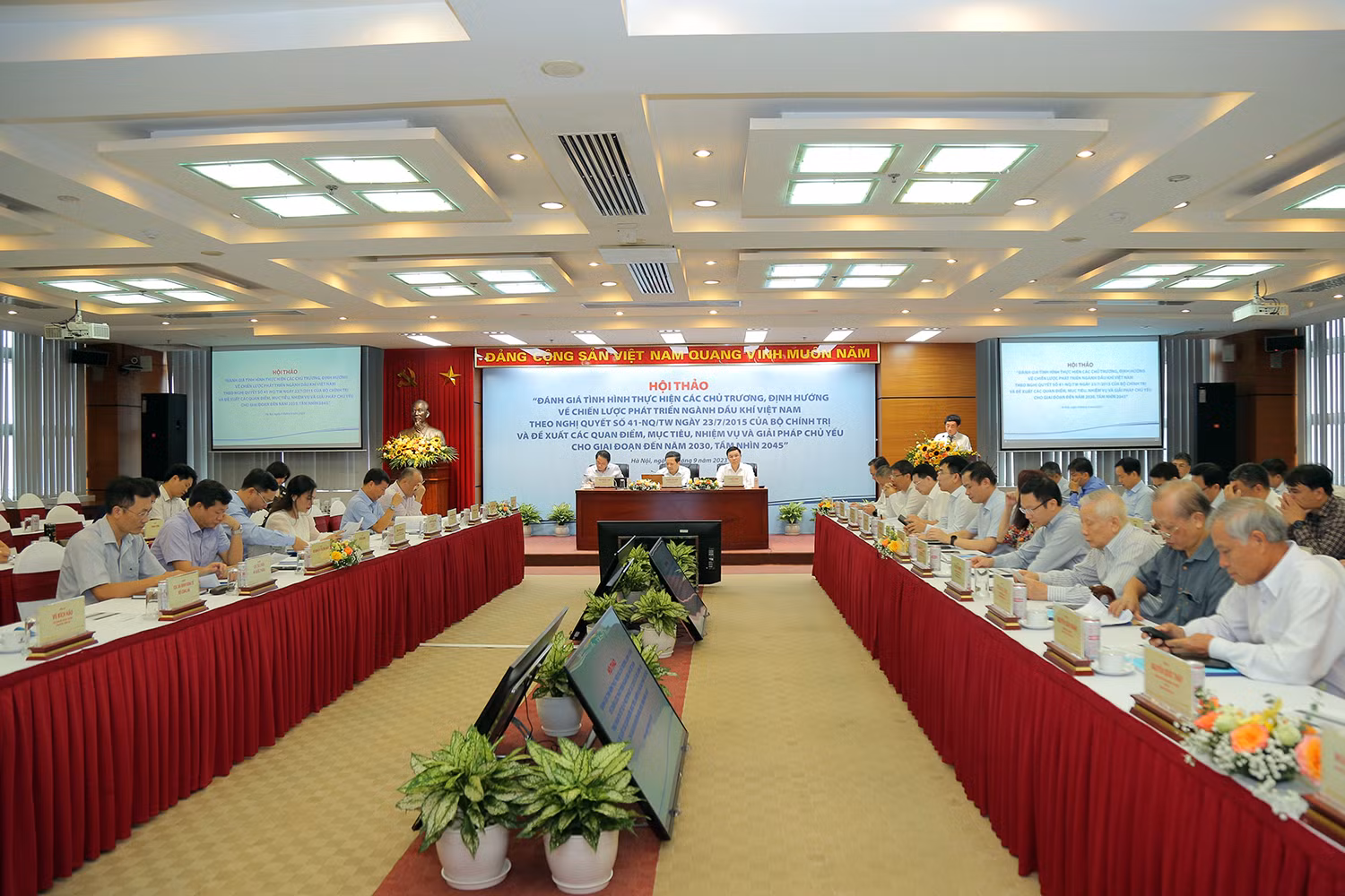 Toàn cảnh hội thảo