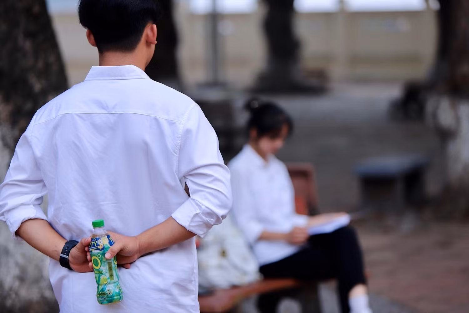 Không chỉ nỗ lực ôn luyện, nhiều thí sinh chọn cách giải tỏa căng thẳng mệt mỏi bằng cách đi dạo ngoài trời với Trà Xanh Không Độ. Không chỉ nỗ lực ôn luyện, nhiều thí sinh chọn cách giải tỏa căng thẳng mệt mỏi bằng cách đi dạo ngoài trời với Trà Xanh Không Độ.