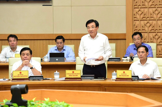 Bộ trưởng, Chủ nhiệm Văn phòng Chính phủ Trần Văn Sơn phát biểu tại phiên họp Chính phủ thường kỳ tháng 7/2023. Ảnh: VGP/Nhật Bắc Bộ trưởng, Chủ nhiệm Văn phòng Chính phủ Trần Văn Sơn phát biểu tại phiên họp Chính phủ thường kỳ tháng 7/2023. Ảnh: VGP/Nhật Bắc