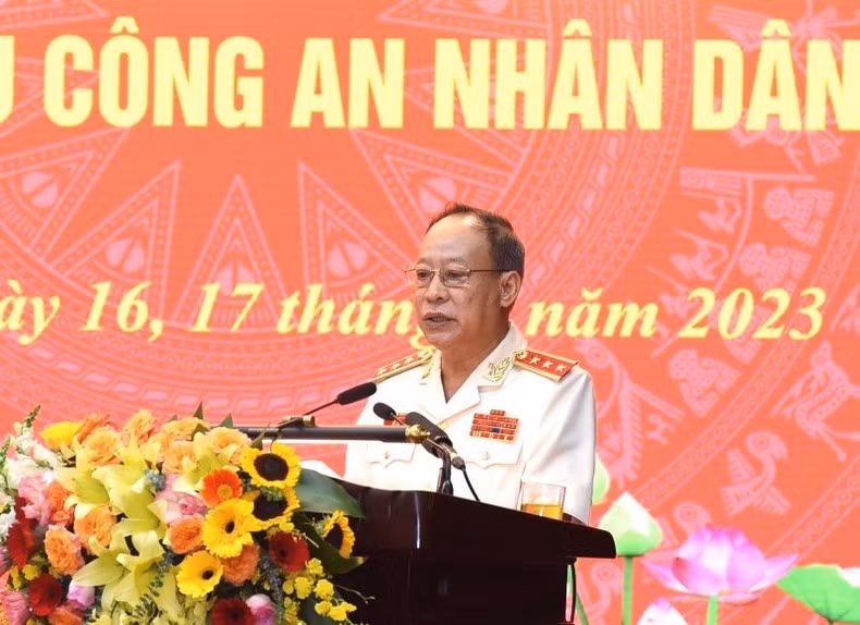 Thượng tướng Lê Quý Vương phát biểu khai mạc Đại hội.