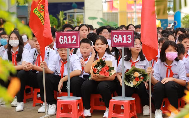 Các em học sinh lớp 6 luôn nhận nhiều sự quan tâm, chăm sóc đầy yêu thương của gia đình, nhà trường, xã hội. Ảnh: VGP/Minh Khôi