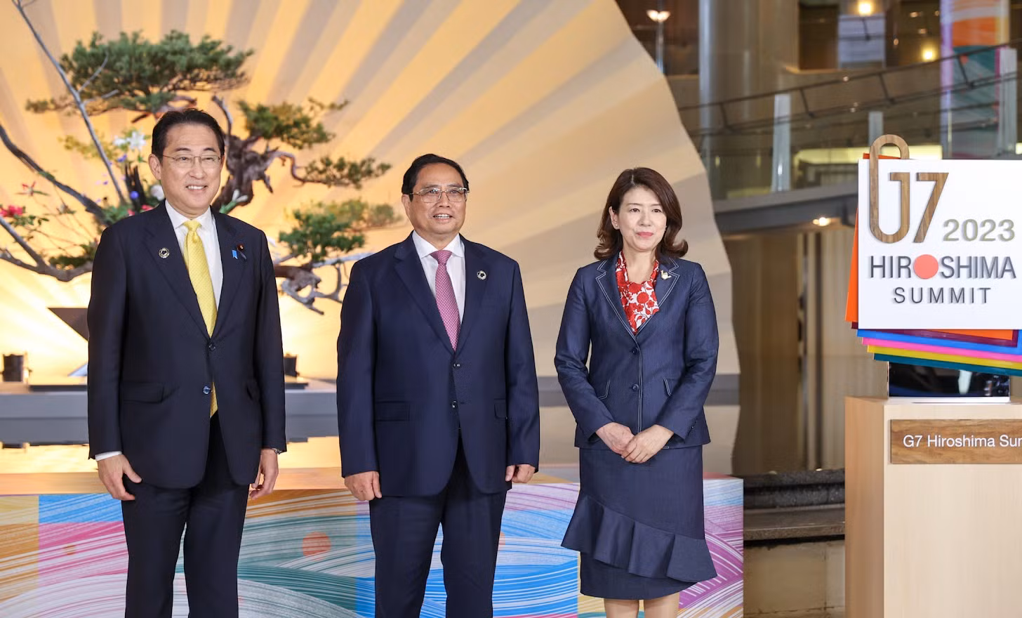 Đây là lần thứ 3 Việt Nam tham dự Hội nghị thượng đỉnh G7 mở rộng và là lần thứ hai theo lời mời của Nhật Bản. Điều này cho thấy sự coi trọng của Nhật Bản, Chủ tịch G7 năm 2023 nói riêng và Nhóm G7 nói chung với vị thế, vai trò của Việt Nam trong khu vực - Ảnh: VGP/Nhật Bắc Đây là lần thứ 3 Việt Nam tham dự Hội nghị thượng đỉnh G7 mở rộng và là lần thứ hai theo lời mời của Nhật Bản. Điều này cho thấy sự coi trọng của Nhật Bản, Chủ tịch G7 năm 2023 nói riêng và Nhóm G7 nói chung với vị thế, vai trò của Việt Nam trong khu vực - Ảnh: VGP/Nhật Bắc