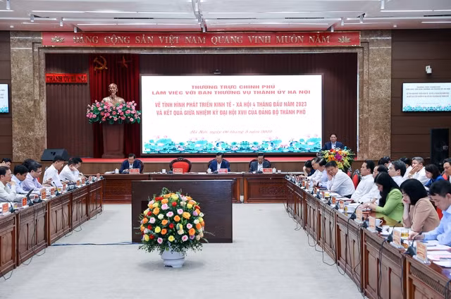 Thủ tướng chỉ đạo các nhiệm vụ, giải pháp trọng tâm phát triển Thủ đô thời gian tới - Ảnh: VGP/Nhật Bắc Thủ tướng chỉ đạo các nhiệm vụ, giải pháp trọng tâm phát triển Thủ đô thời gian tới - Ảnh: VGP/Nhật Bắc