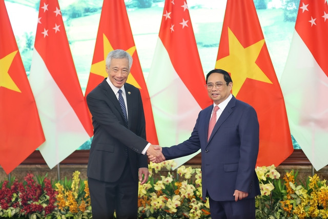 Sau lễ đón, Thủ tướng Phạm Minh Chính và Thủ tướng Singapore Lý Hiển Long tiến hành hội đàm. Ảnh: VGP/Nhật Bắc Sau lễ đón, Thủ tướng Phạm Minh Chính và Thủ tướng Singapore Lý Hiển Long tiến hành hội đàm. Ảnh: VGP/Nhật Bắc