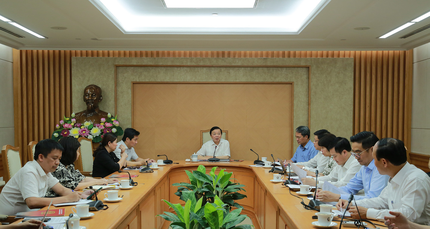 Trong lập Quy hoạch chung Thủ đô Hà Nội, Phó Thủ tướng Trần Hồng Hà nêu quan điểm "quy hoạch dẫn dắt phát triển hạ tầng giao thông. Giao thông dẫn dắt phát triển đô thị. Đô thị dẫn dắt nguồn lực thực hiện quy hoạch". Ảnh: VGP/Minh Khôi