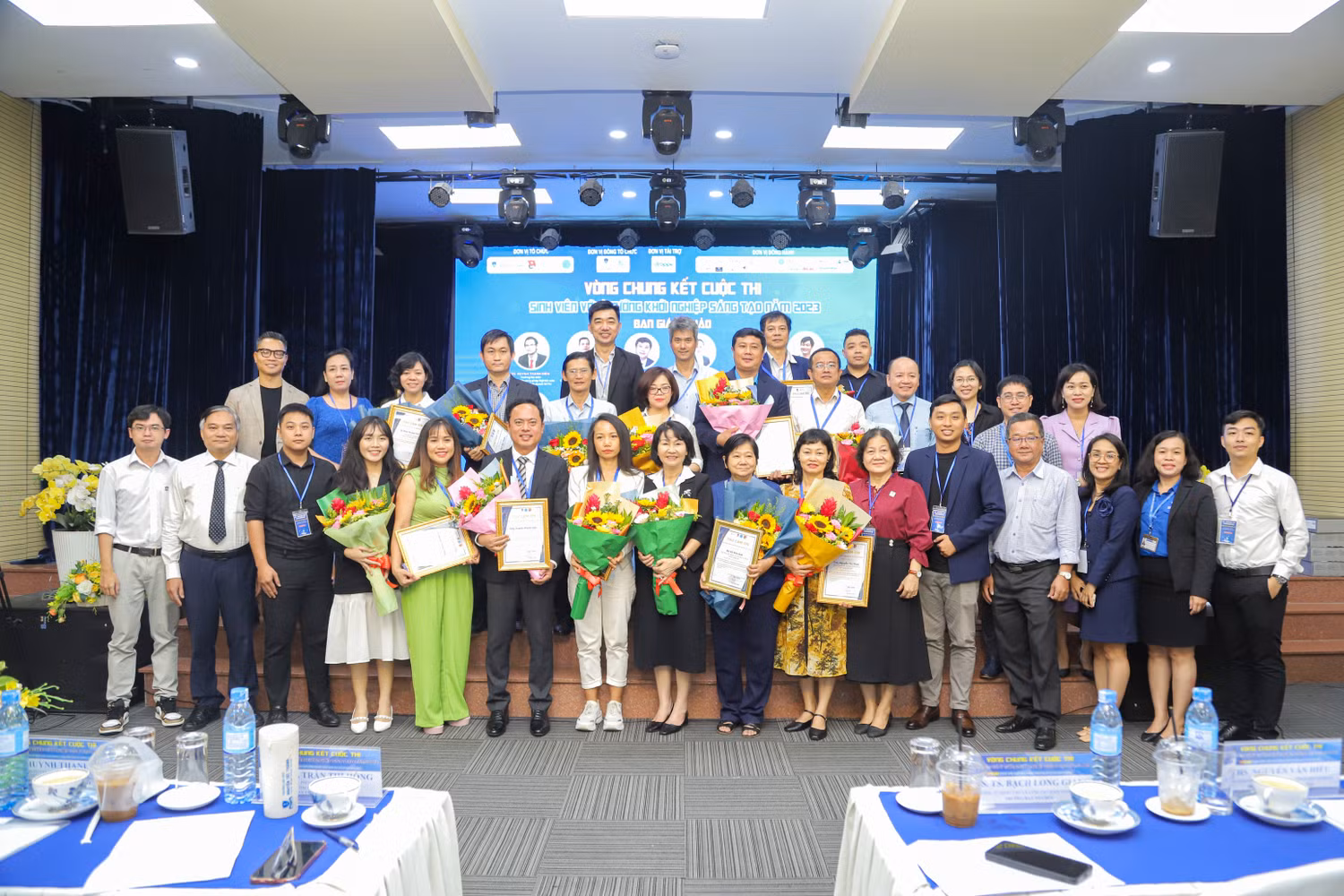Cuộc thi quy tụ đội ngũ Ban giám khảo là các CEO, nhà khởi nghiệp, thành viên Hội đồng tư vấn khởi nghiệp Quốc gia. Cuộc thi quy tụ đội ngũ Ban giám khảo là các CEO, nhà khởi nghiệp, thành viên Hội đồng tư vấn khởi nghiệp Quốc gia.
