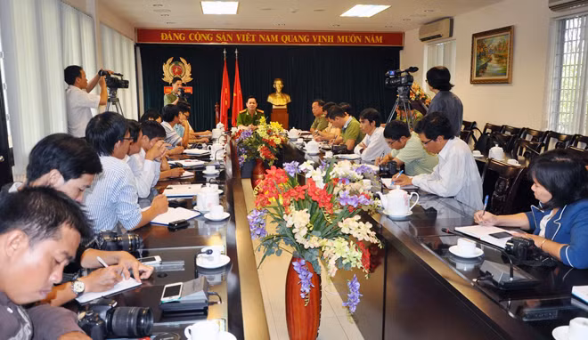 Toàn cảnh buổi họp báo sáng nay