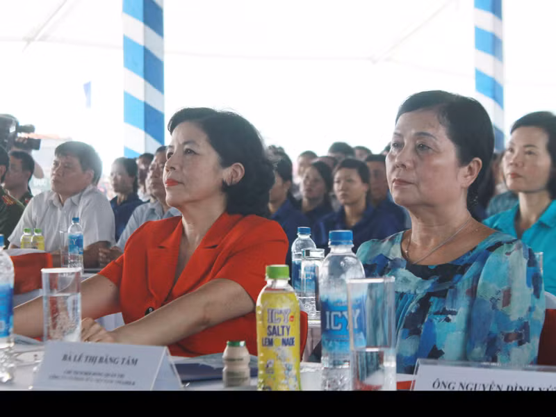 Bà Mai Kiều Liên - Tổng Giám đốc Vinamilk và bà Lê Thị Băng Tâm - Chủ tịch Hội Đồng quản trị Công ty Vinamilk.