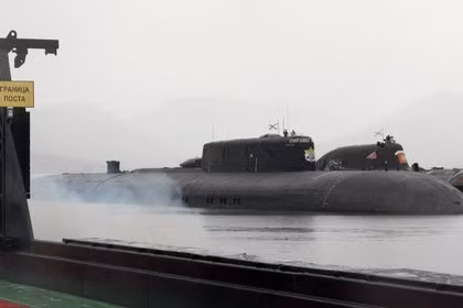Tàu ngầm của Hạm đội Thái Bình Dương trong căn cứ tại vịnh Krasheninnikov ở Kamchatka. Tàu ngầm của Hạm đội Thái Bình Dương trong căn cứ tại vịnh Krasheninnikov ở Kamchatka.