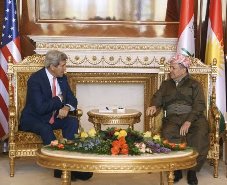 Ngoại trưởng Mỹ John Kerry (trái) hội đàm với lãnh đạo người Kurd Massoud Barzani hôm 24/6. Ngoại trưởng Mỹ John Kerry (trái) hội đàm với lãnh đạo người Kurd Massoud Barzani hôm 24/6.