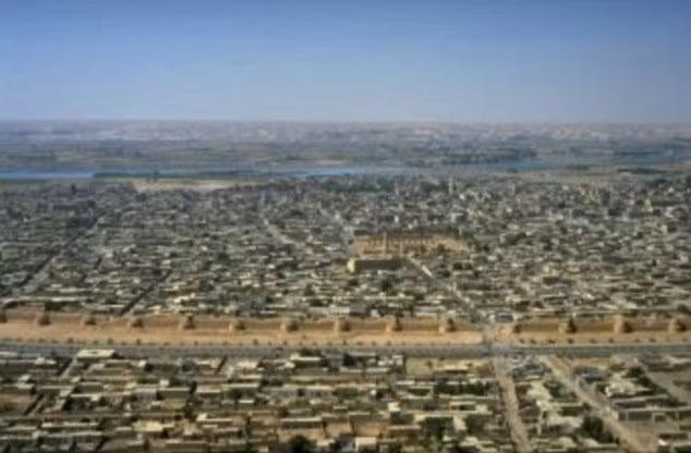 Thành phố Raqqa. Thành phố Raqqa.
