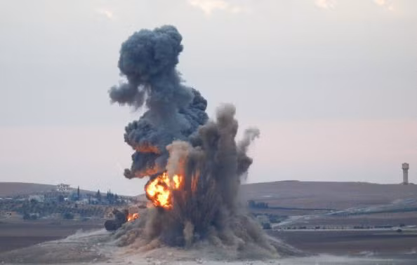 Giao tranh ác liệt ở Kobani. Giao tranh ác liệt ở Kobani.