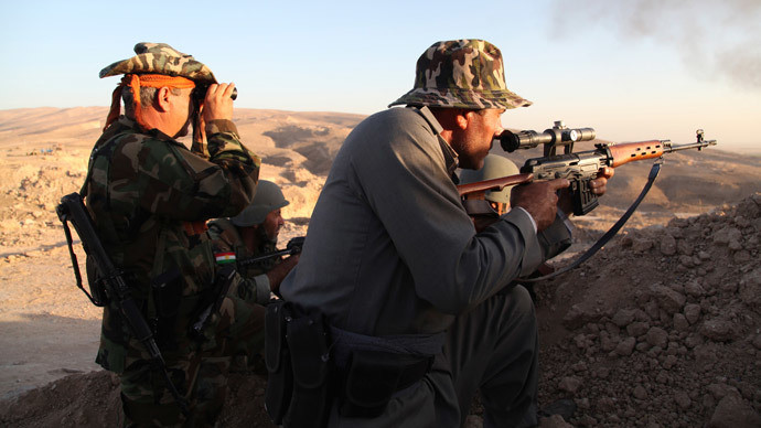 Dân quân người Kurd tại Kobani. Dân quân người Kurd tại Kobani.
