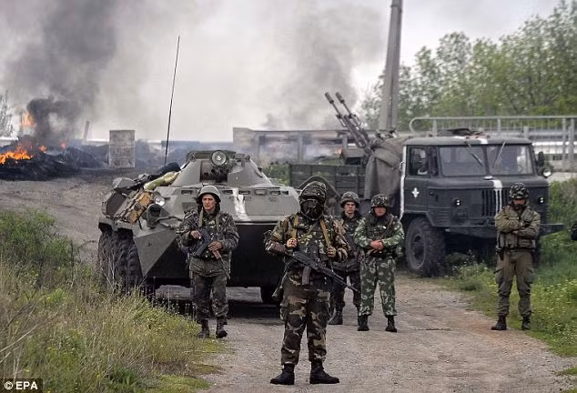 Bộ trưởng Nội vụ Ukraina, Arsen Avakov, cho biết trong một tuyên bố rằng quân đội chính phủ gặp sự kháng cự quyết liệt, nhưng đã chiếm được 9 trạm kiểm soát xung quanh Slaviansk. Bộ trưởng Nội vụ Ukraina, Arsen Avakov, cho biết trong một tuyên bố rằng quân đội chính phủ gặp sự kháng cự quyết liệt, nhưng đã chiếm được 9 trạm kiểm soát xung quanh Slaviansk.