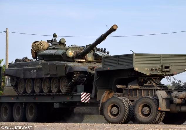 Xe tăng T-90. Xe tăng T-90.
