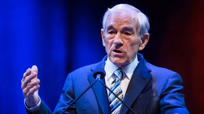 Cựu nghị sĩ Ron Paul. Cựu nghị sĩ Ron Paul.