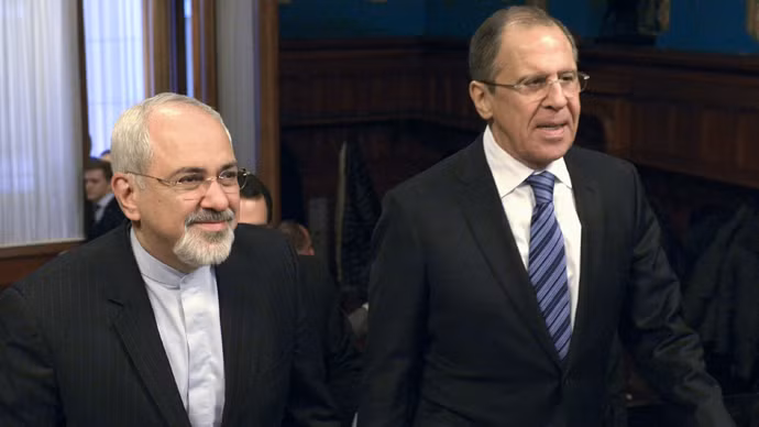 Ngoại trưởng Nga Sergey Lavrov (phải) và Ngoại trưởng Iran Mohammad Javad Zarif. Ngoại trưởng Nga Sergey Lavrov (phải) và Ngoại trưởng Iran Mohammad Javad Zarif.