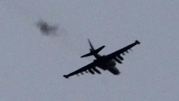 Su-25 trên bầu trời Donetsk. Su-25 trên bầu trời Donetsk.