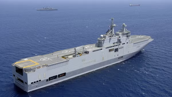 Hình ảnh tàu chiến Mistral của Pháp. Hình ảnh tàu chiến Mistral của Pháp.