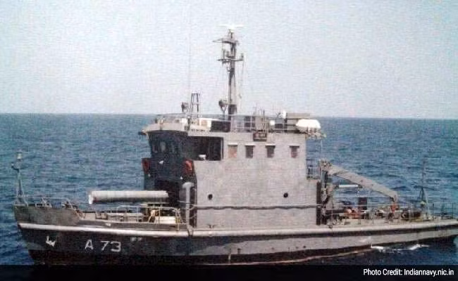 Tàu Torpedo Recovery Vessel.