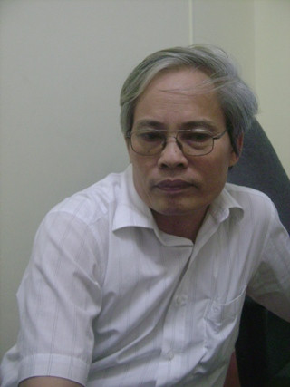 Theo bác sĩ Phạm Ngọc Ngô - Phó Giám đốc Bệnh viện tâm thần Nghệ An, nên sớm dẹp bỏ những trung tâm ngoại cảm tự do và cần có những biện pháp tìm mộ liệt sỹ khoa học