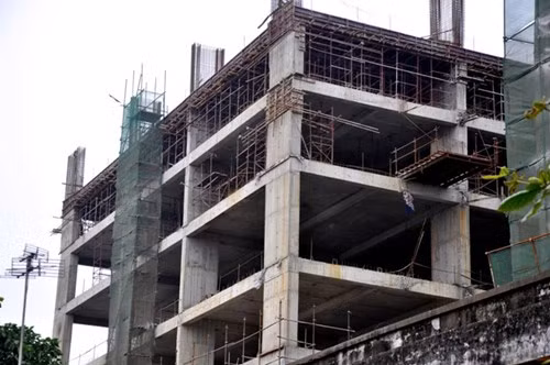 Điều khách hàng lo lắng lúc này là tiền họ đã đóng thực hiện dự án có "bốc hơi" cùng với sự "mất tích" của vị TGĐ Hồ Anh Thái?