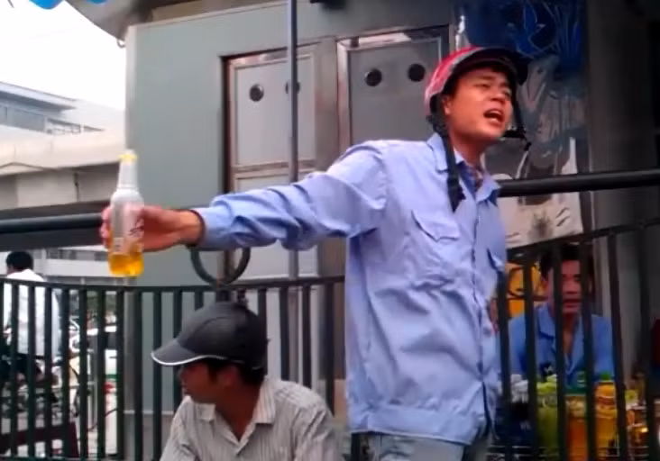 Tính xấu người Việt: Khi tình người không bằng… chai nước ngọt (P1) 