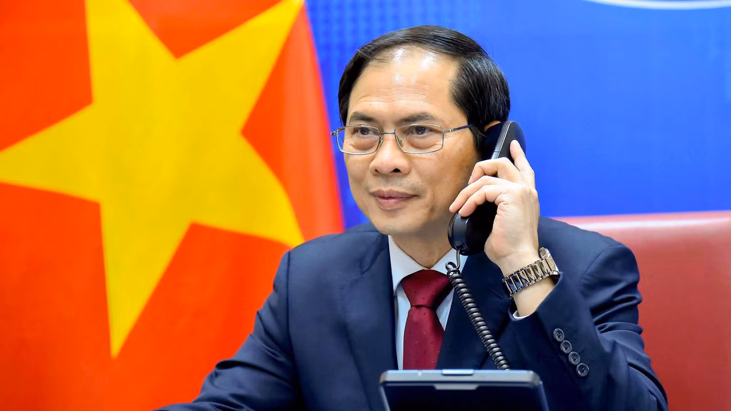 Bộ trưởng Bộ Ngoại giao Bùi Thanh Sơn làm Tổ trưởng Tổ công tác. Ảnh: VGP