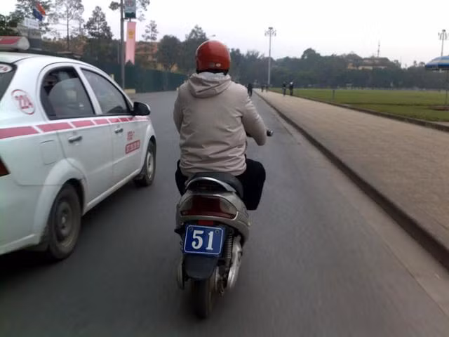 Cũng là có "biển số" xe mà !