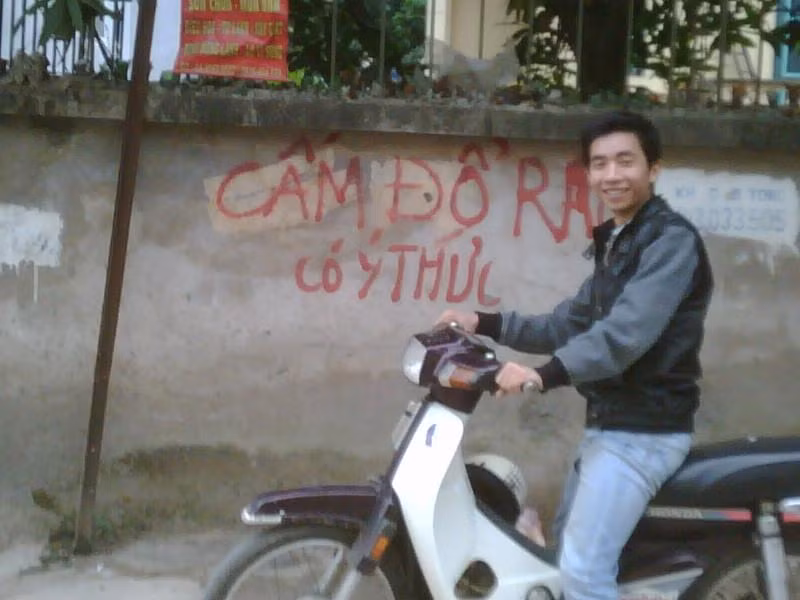 "Cấm đổ rác... có ý thức" ? "Cấm đổ rác... có ý thức" ?