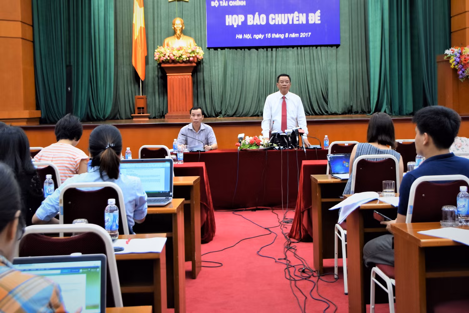 Một góc buổi họp báo - ảnh H. Lực Một góc buổi họp báo - ảnh H. Lực