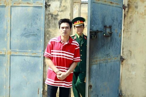 Lý Nguyễn Chung đã ra đầu thú sau 10 năm lẩn trốn Lý Nguyễn Chung đã ra đầu thú sau 10 năm lẩn trốn