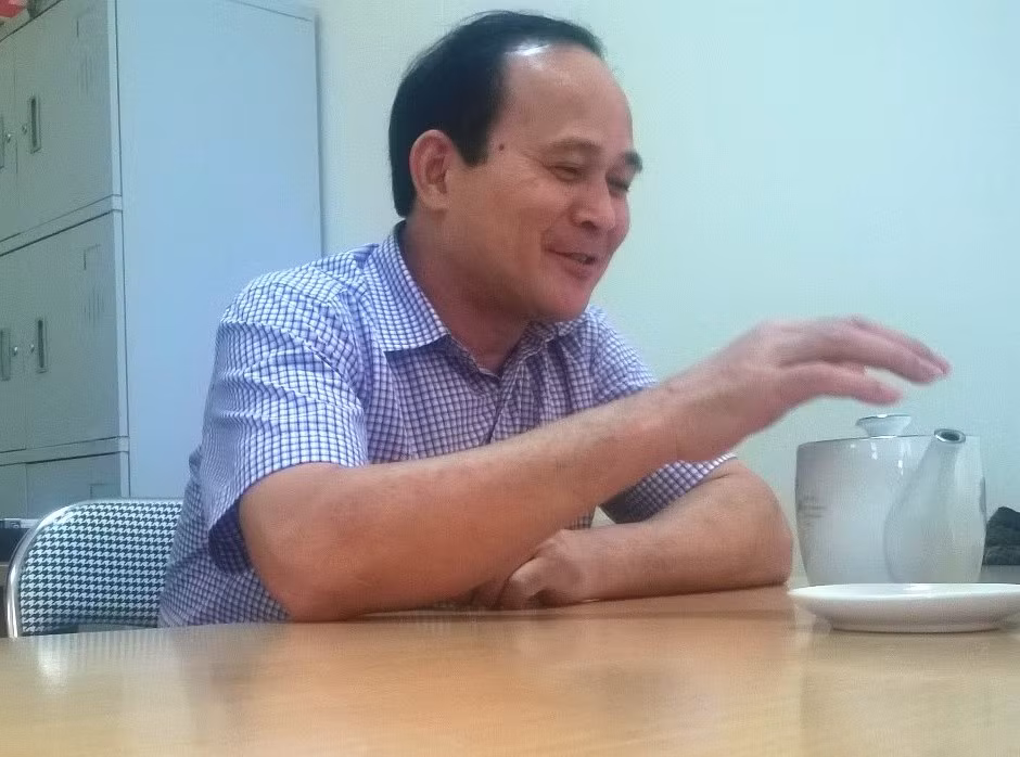 Ông Lưu Ngọc Nhuệ, Giám đốc Văn phòng đăng ký quyền sử dụng đất (UBND thành phố Thanh Hóa: "Hiện tại, chúng tôi không thể nói được điều gì". (ảnh: XUÂN QUANG). Ông Lưu Ngọc Nhuệ, Giám đốc Văn phòng đăng ký quyền sử dụng đất (UBND thành phố Thanh Hóa: "Hiện tại, chúng tôi không thể nói được điều gì". (ảnh: XUÂN QUANG).