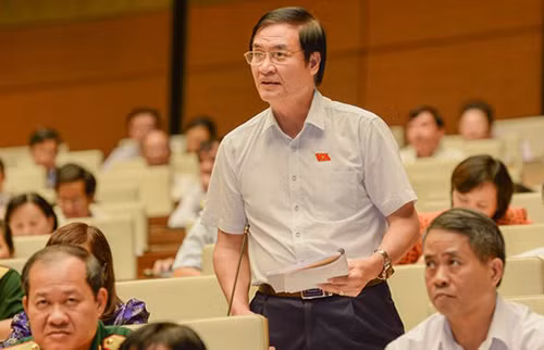Đại biểu Quốc hội Vũ Xuân Trường, đoàn Nam Định (ảnhTrung tâm Báo chí, Văn phòng Quốc hội) Đại biểu Quốc hội Vũ Xuân Trường, đoàn Nam Định (ảnhTrung tâm Báo chí, Văn phòng Quốc hội)