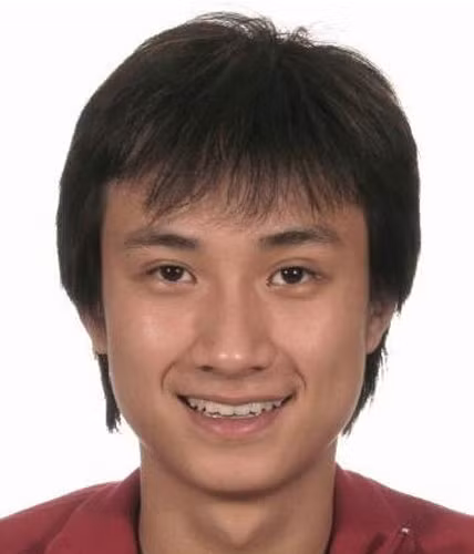 Nam diễn viên, ca sĩ Văn Chương, sinh ngày 26/6/1984 tại Thiểm Tây.