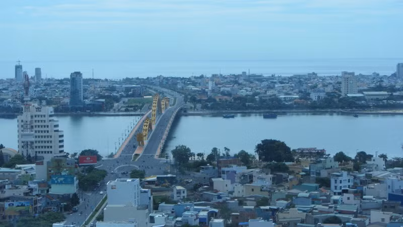 Đà Nẵng - thành phố đầu biển, cuối sông...