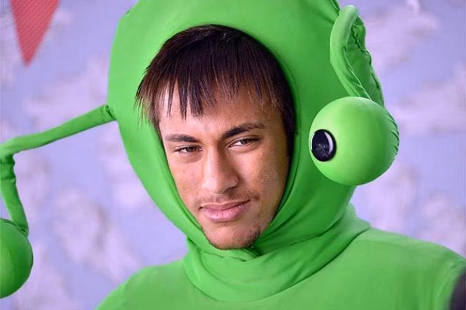 "Người ngoài hành tinh" Neymar.