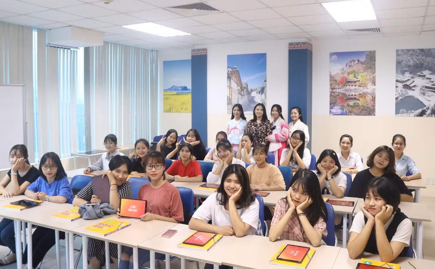 Lớp học thông minh tại NTU.