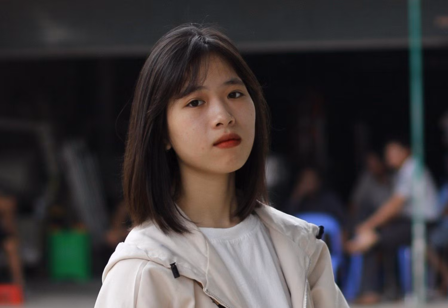 Sinh viên Vũ Thu Huyền K16TKĐ - Đại học Nguyễn Trãi, giành giải Bạc cuộc thi “Giải thưởng thiết kế quốc tế Busan 2021”.