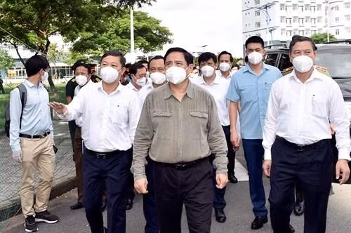 Thủ tướng Phạm Minh Chính thị sát khu cách ly tại ký túc xá Đại học Quốc gia TP Hồ Chí Minh ngày 26/6/2021. Ảnh: VGP/Nhật Bắc Thủ tướng Phạm Minh Chính thị sát khu cách ly tại ký túc xá Đại học Quốc gia TP Hồ Chí Minh ngày 26/6/2021. Ảnh: VGP/Nhật Bắc