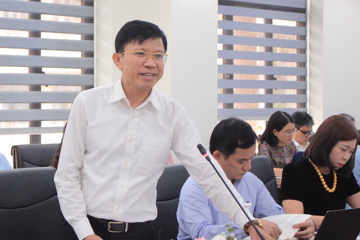 GDVN_Hoi thao khoa hoc (Hoi dong Ly luan Trung uong) 5.JPG