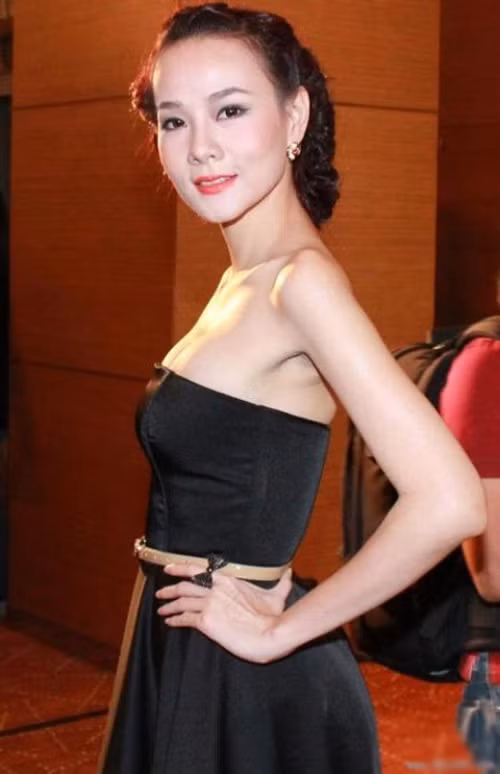Dương Yến Ngọc sinh ngày 11/06/1979, là người mẫu nổi tiếng Việt Nam, khi ở đỉnh cao sự nghiệp, Yến Ngọc tham gia bộ phim “Những cô gái chân dài” của Vũ Ngọc Đãng.